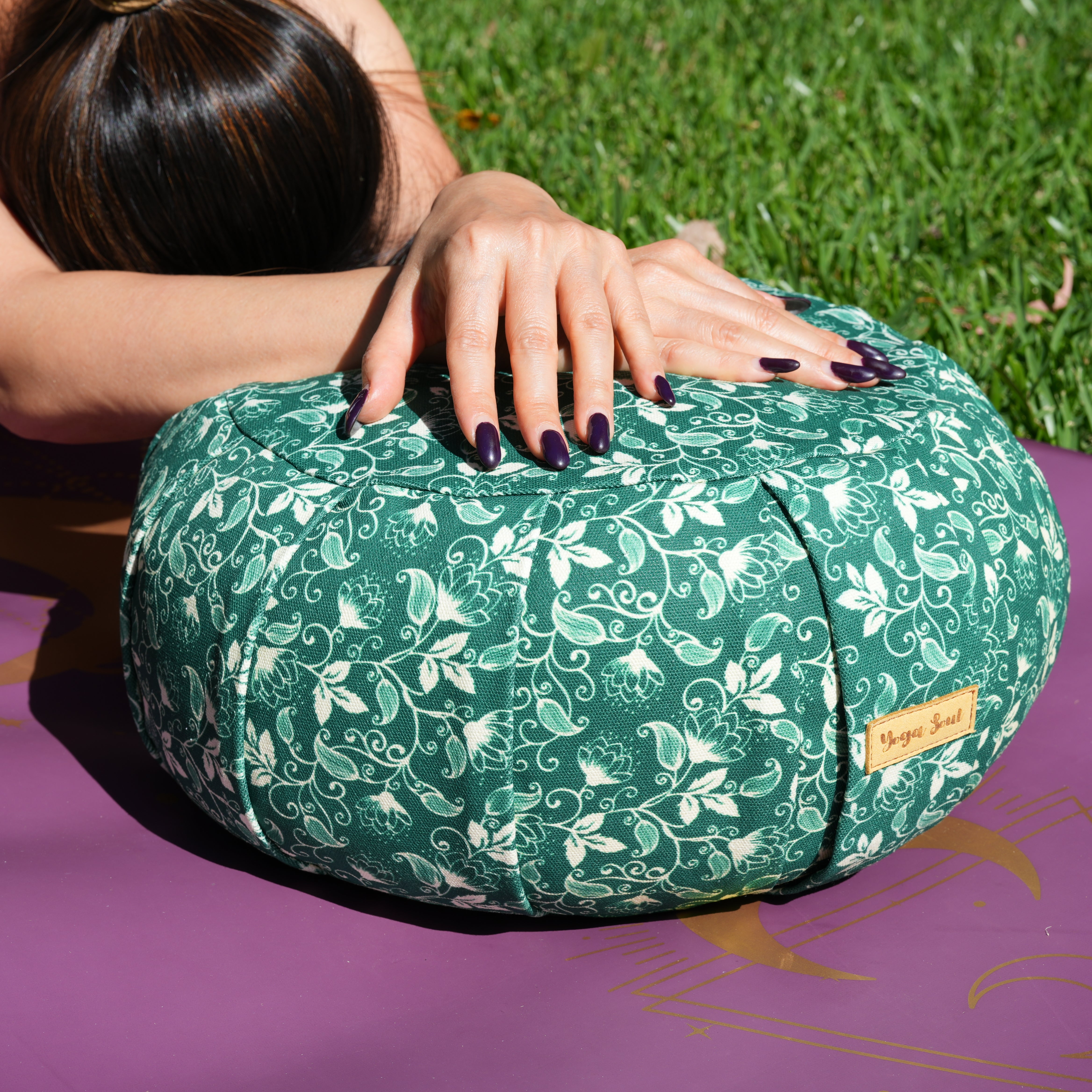 Round Zafu Meditation Cushion | Shanti Lotus | Forrest