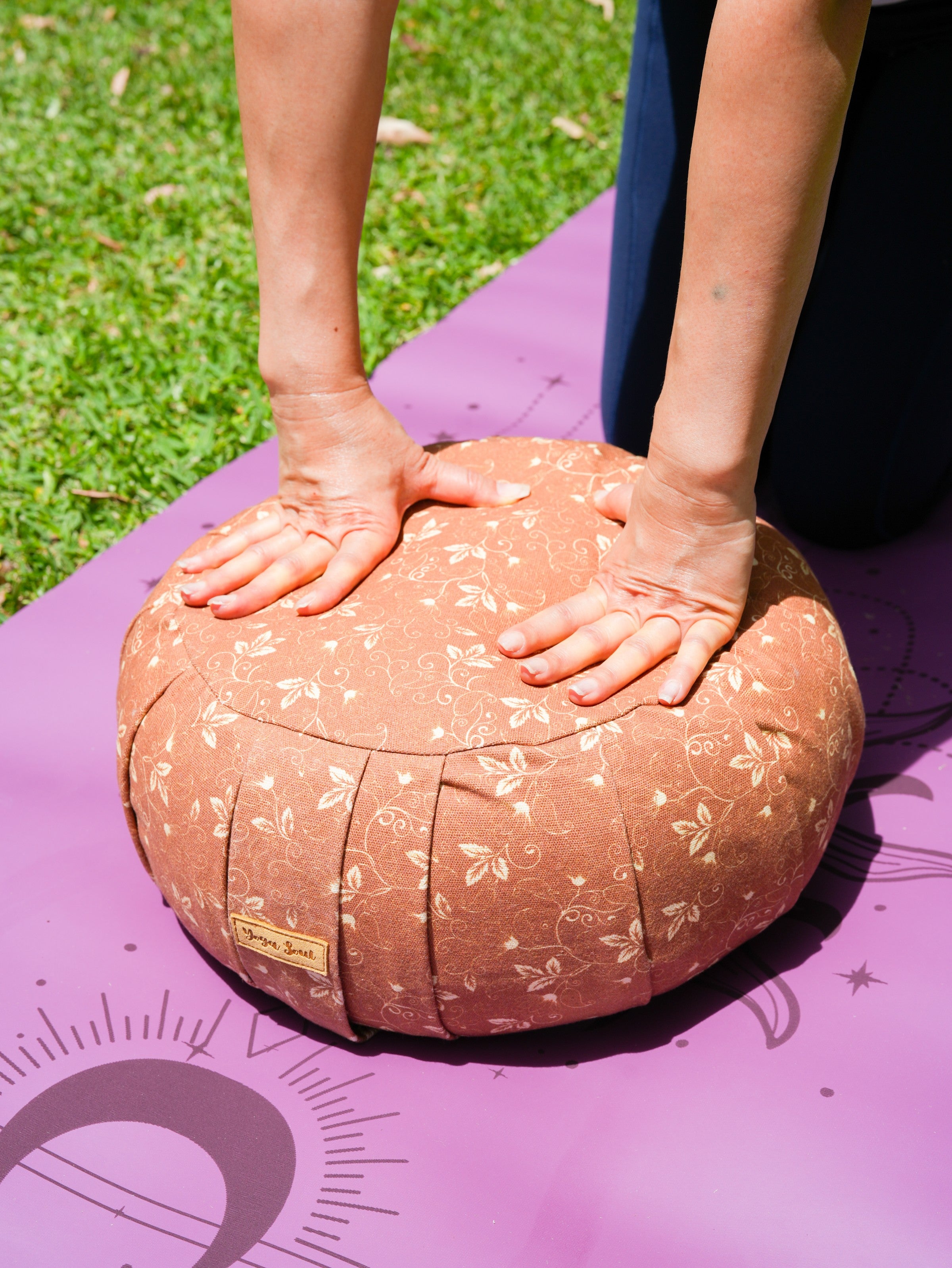 ZAFU Meditation Cushion | Lotus | Salted Caramel
