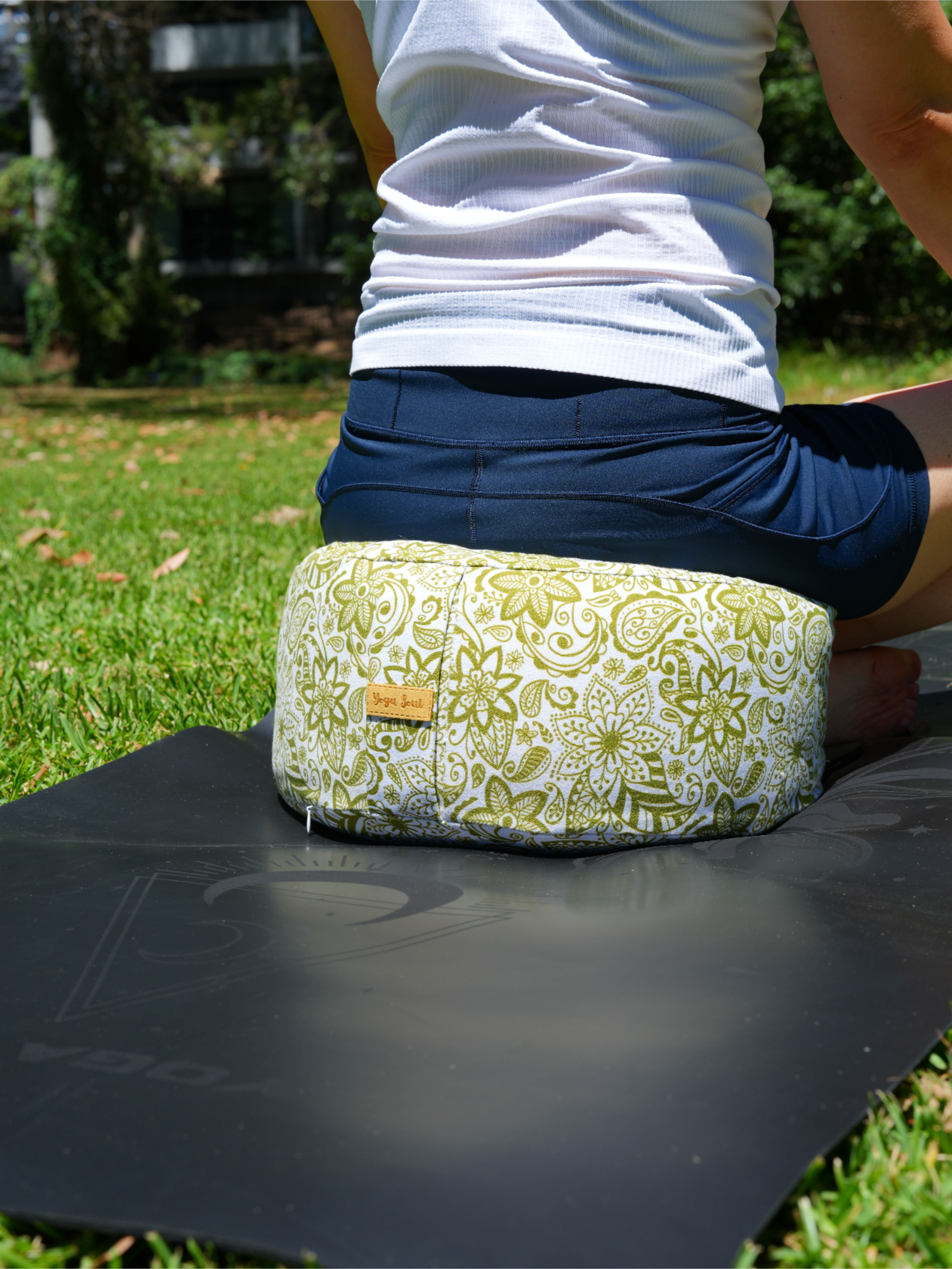 RONDO Meditation Cushion | Paisley Flower | Olive Green