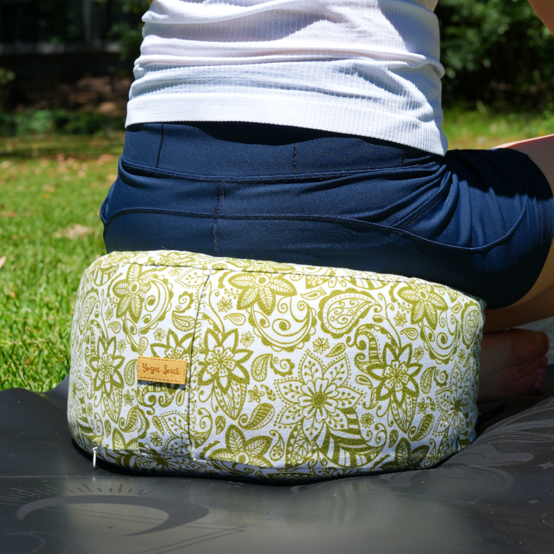 RONDO Meditation Cushion | Paisley Flower | Olive Green