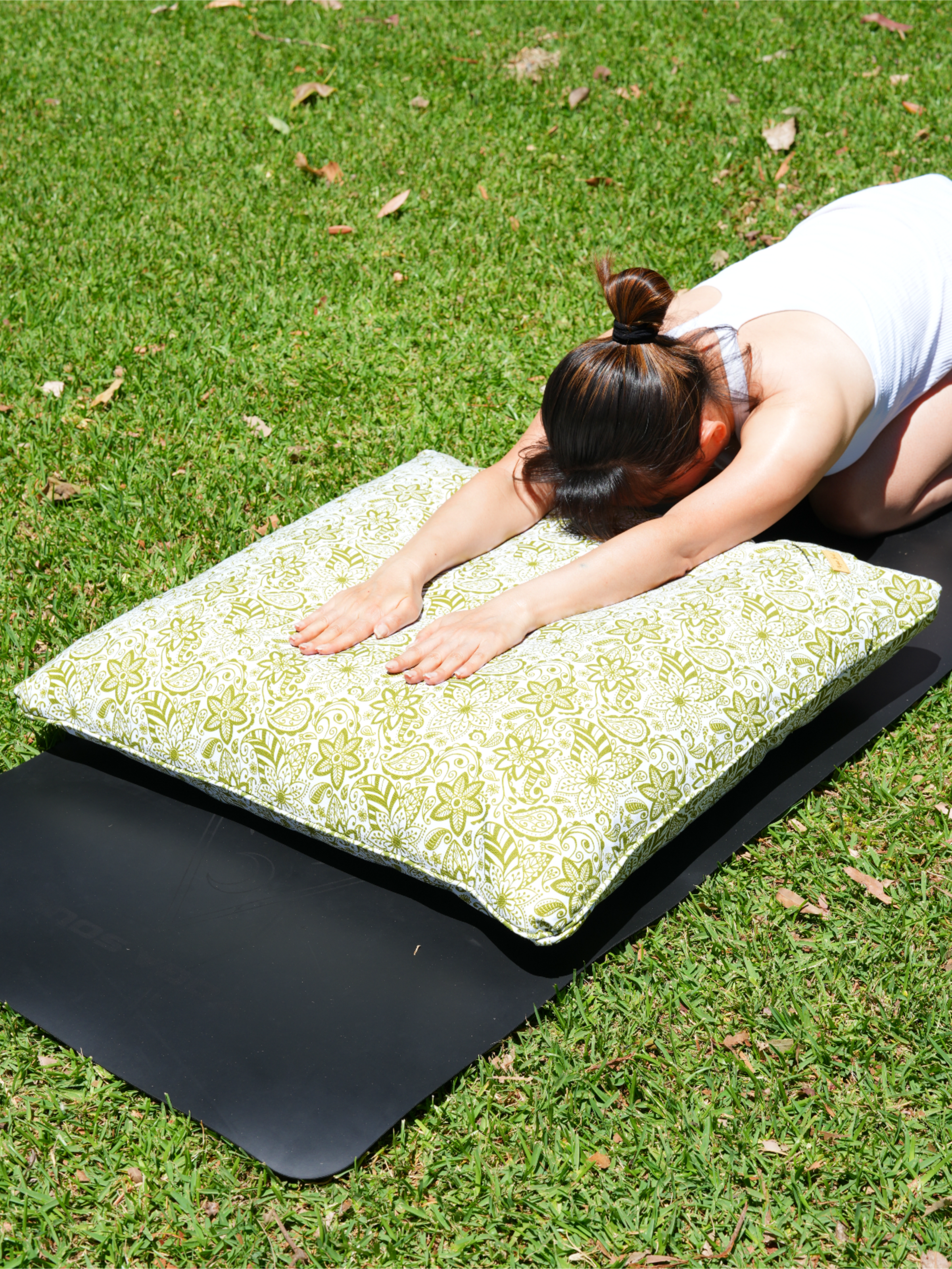 ZABUTON Meditation Cushion | Paisley Flower | Olive Green