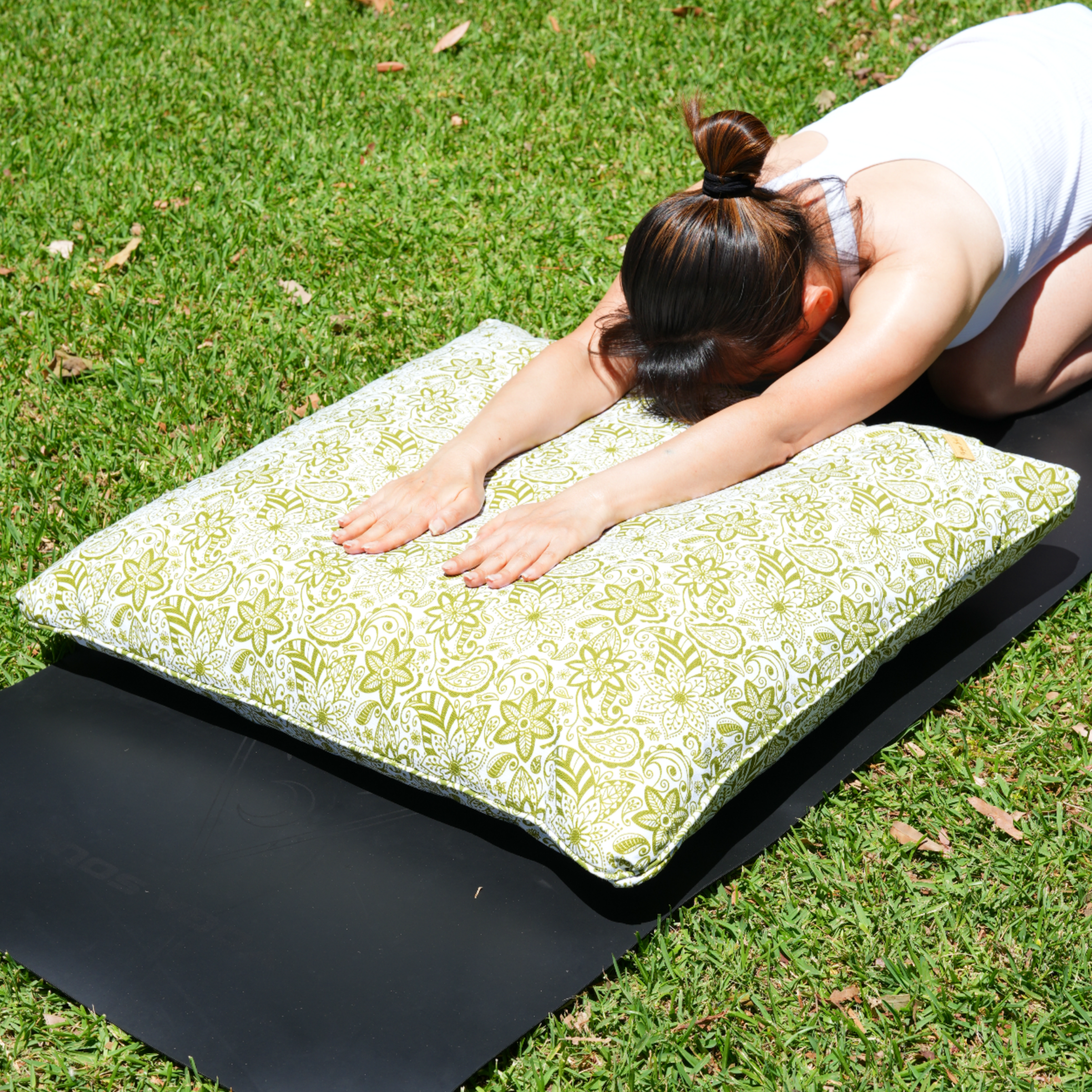 ZABUTON Meditation Cushion | Paisley Flower | Olive Green