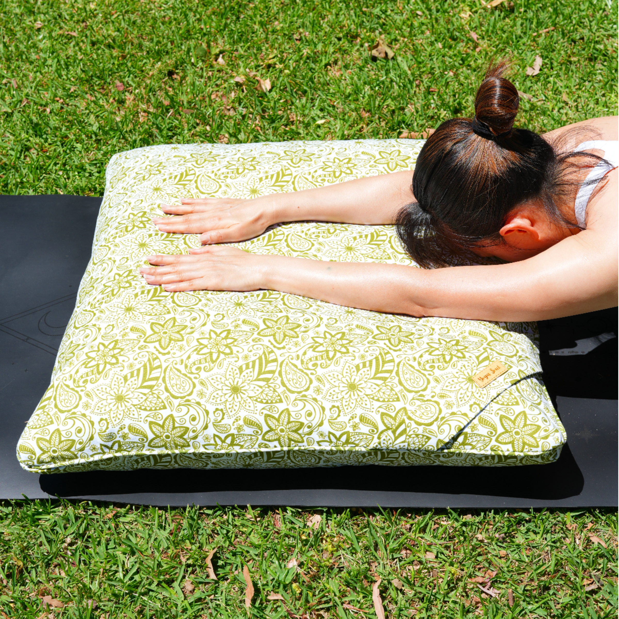 ZABUTON Meditation Cushion | Paisley Flower | Olive Green