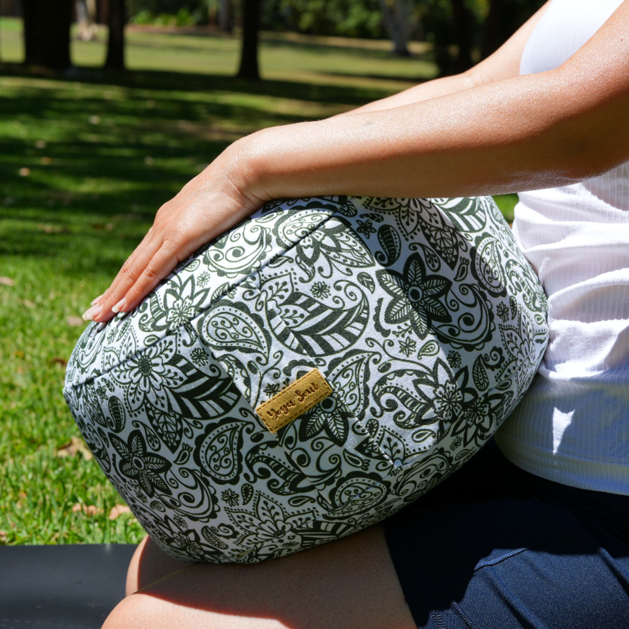 RONDO Meditation Cushion | Paisley Flower | Trekking Green
