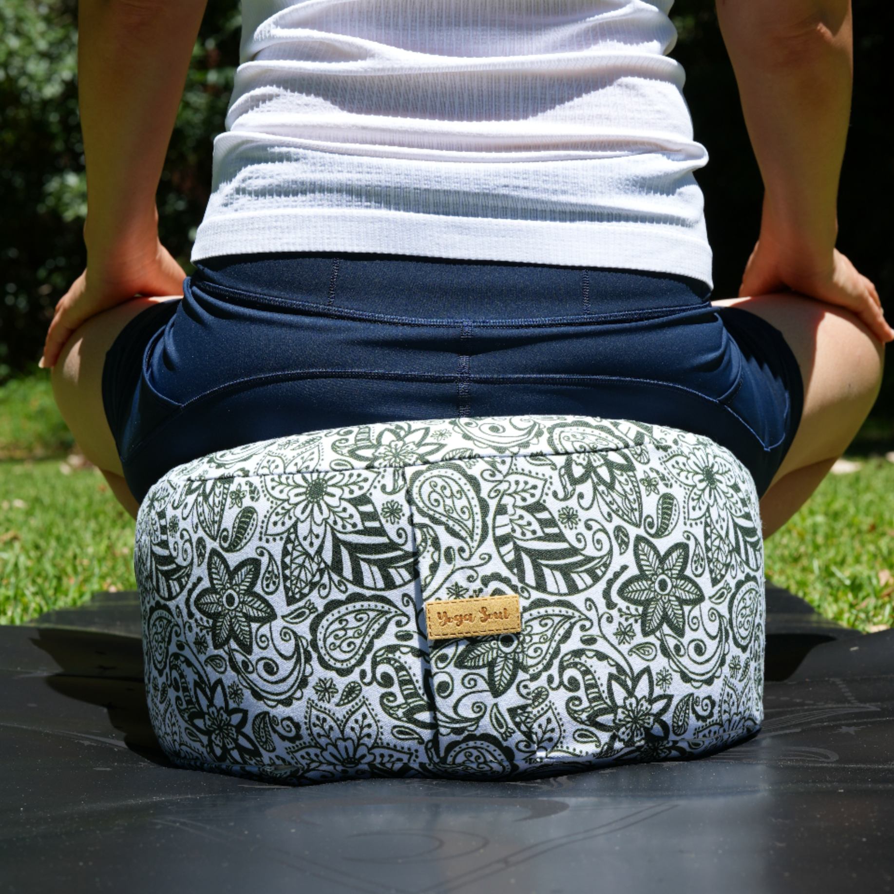 RONDO Meditation Cushion | Paisley Flower | Trekking Green