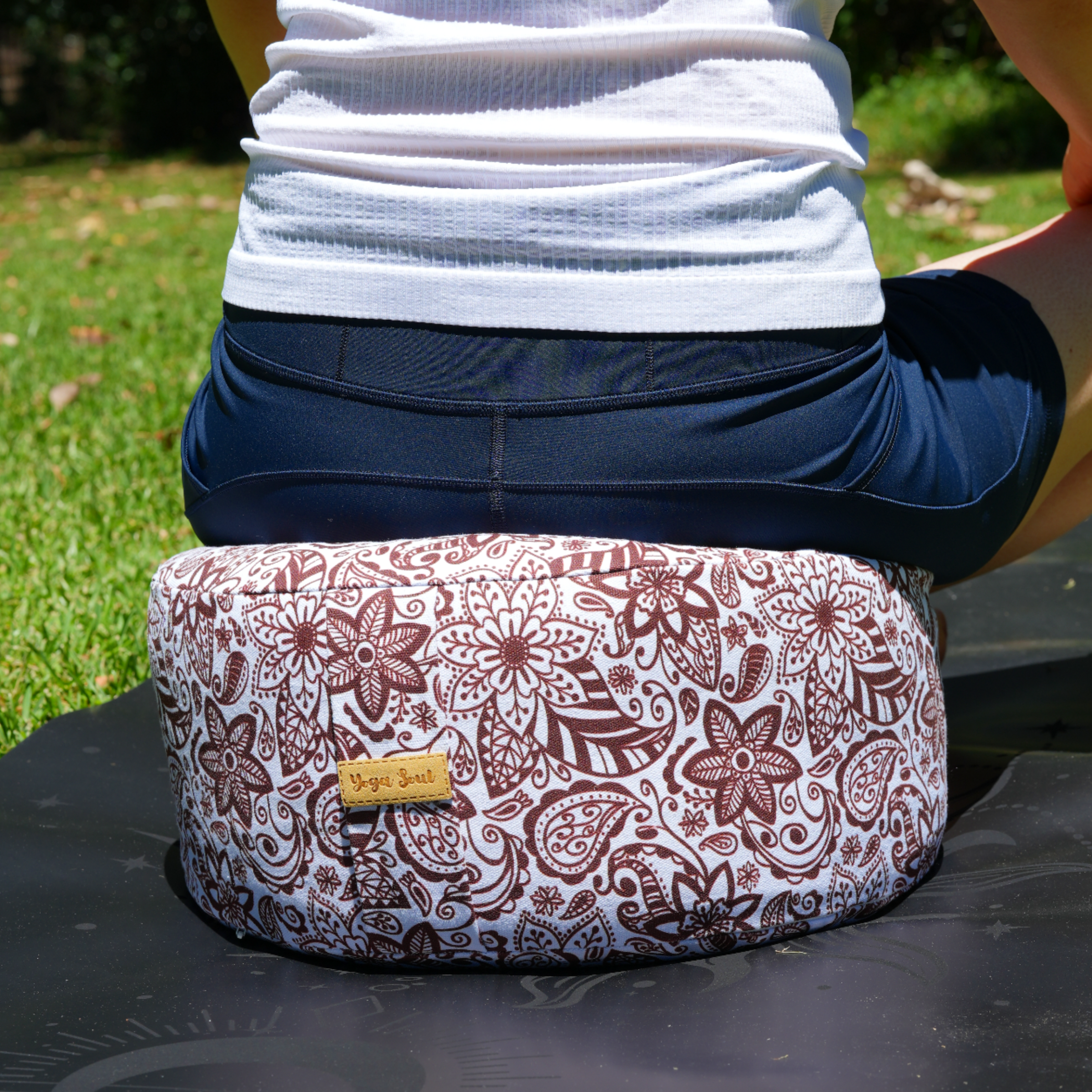 RONDO Meditation Cushion | Paisley Flower | Chocolate