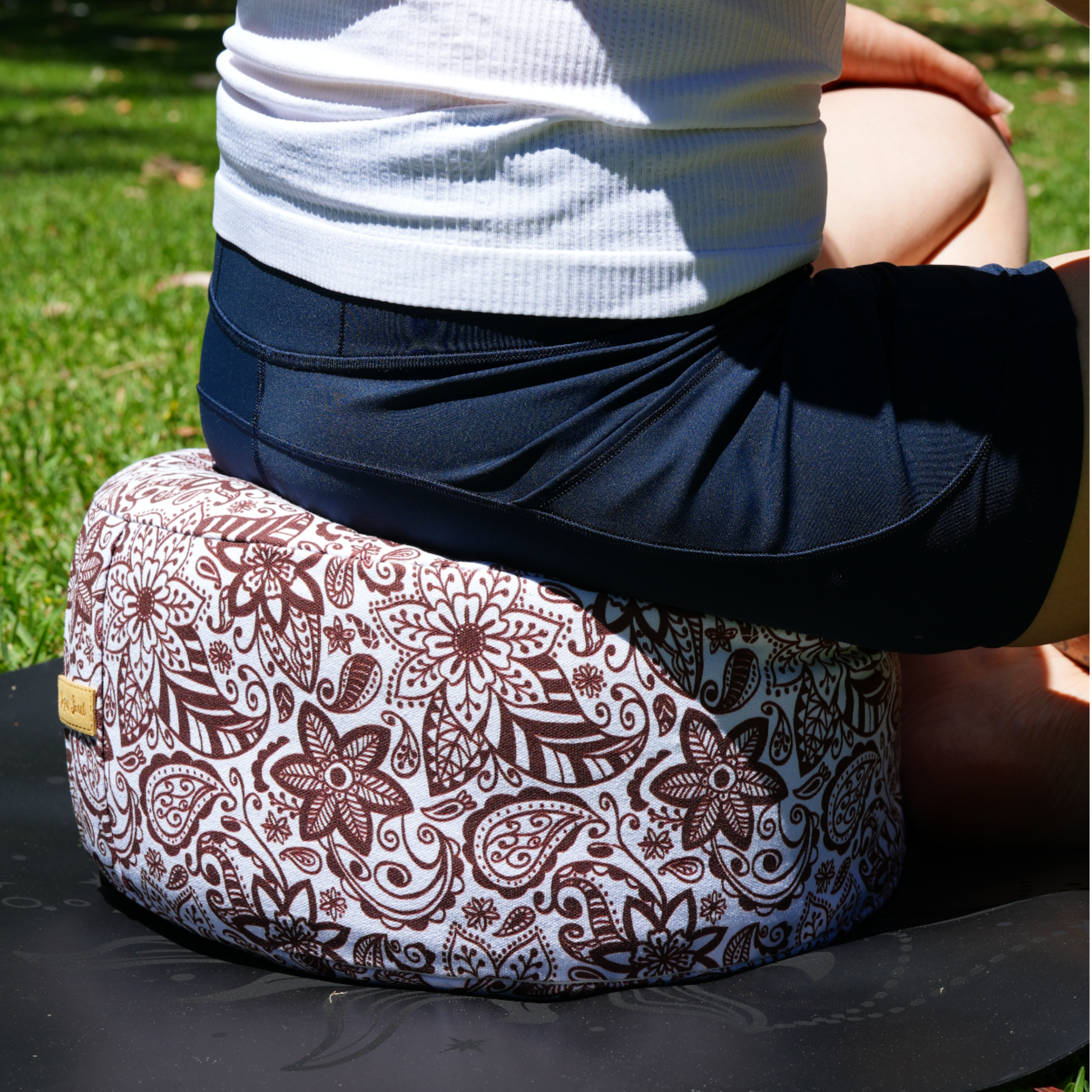 RONDO Meditation Cushion | Paisley Flower | Chocolate