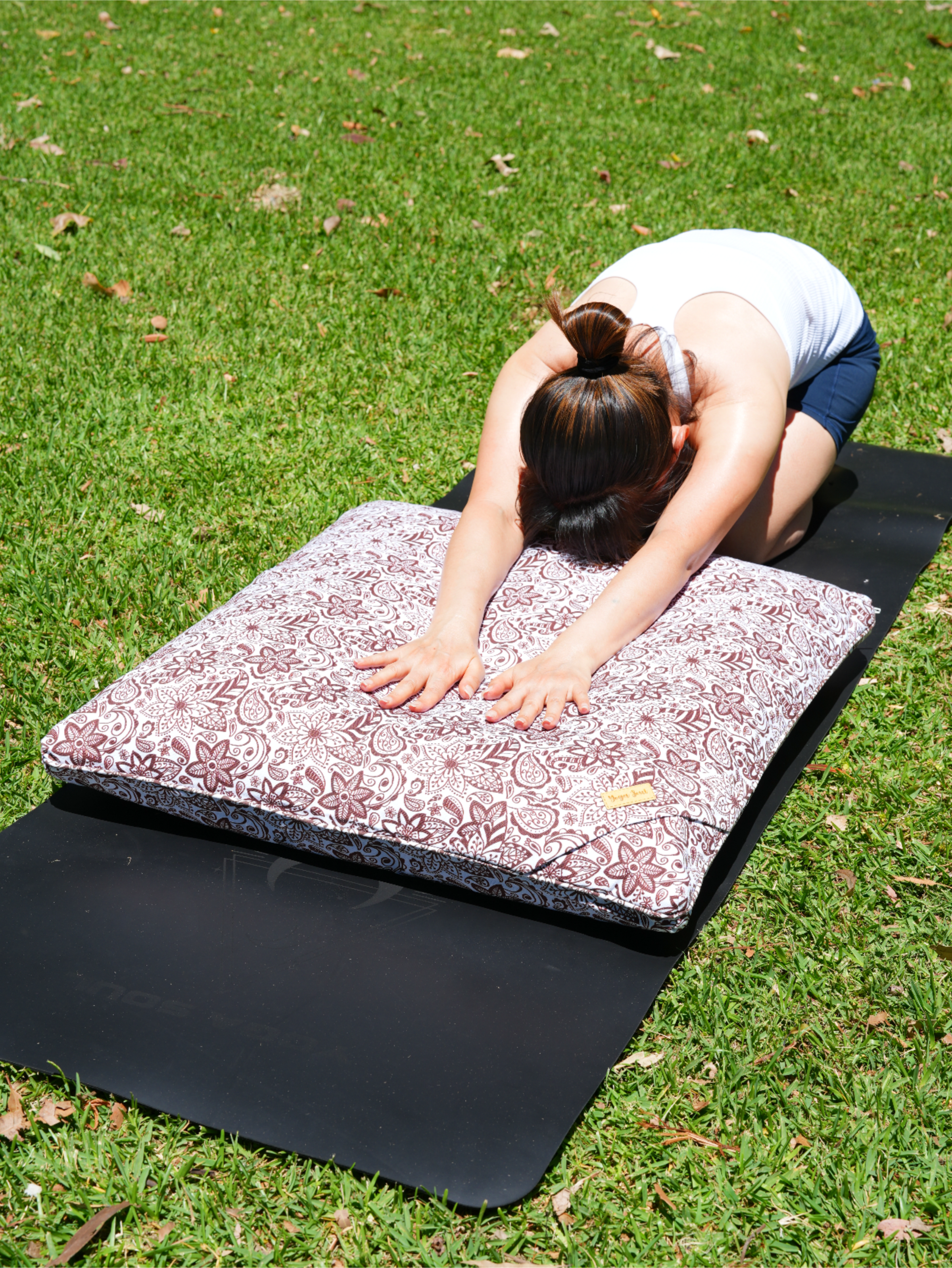 ZABUTON Meditation Cushion | Paisley Flower | Chocolate