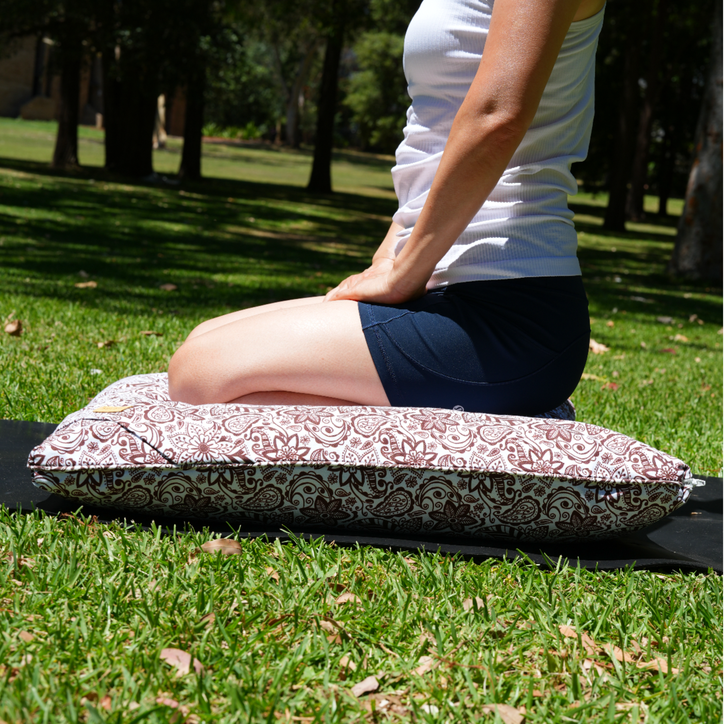 ZABUTON Meditation Cushion | Paisley Flower | Chocolate