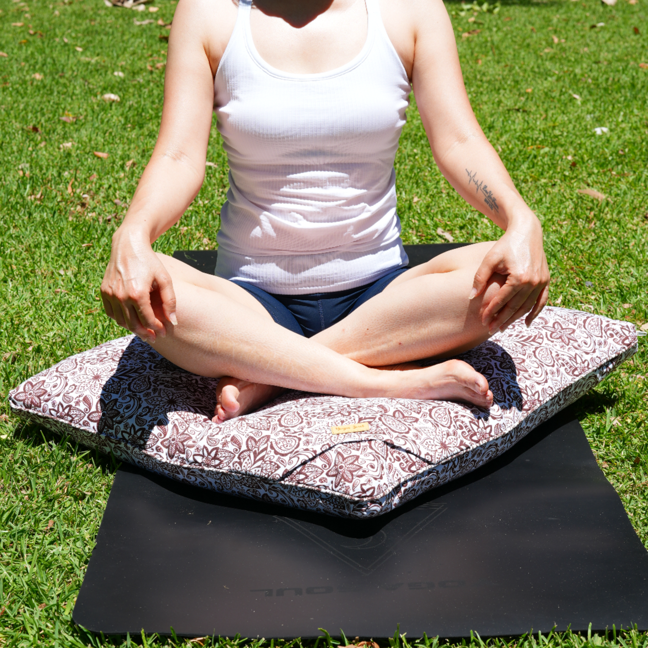 ZABUTON Meditation Cushion | Paisley Flower | Chocolate