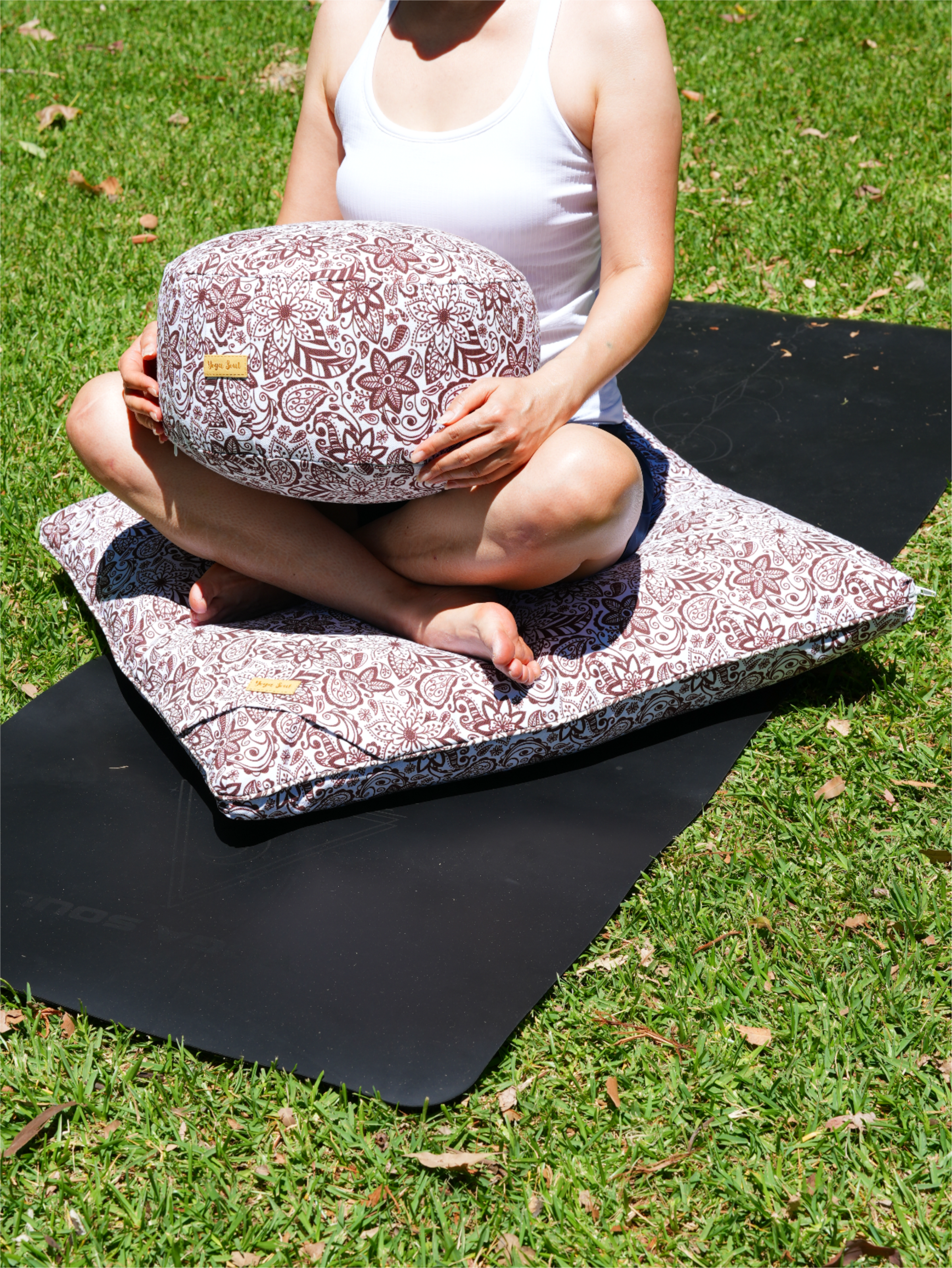 ZABUTON Meditation Cushion | Paisley Flower | Chocolate