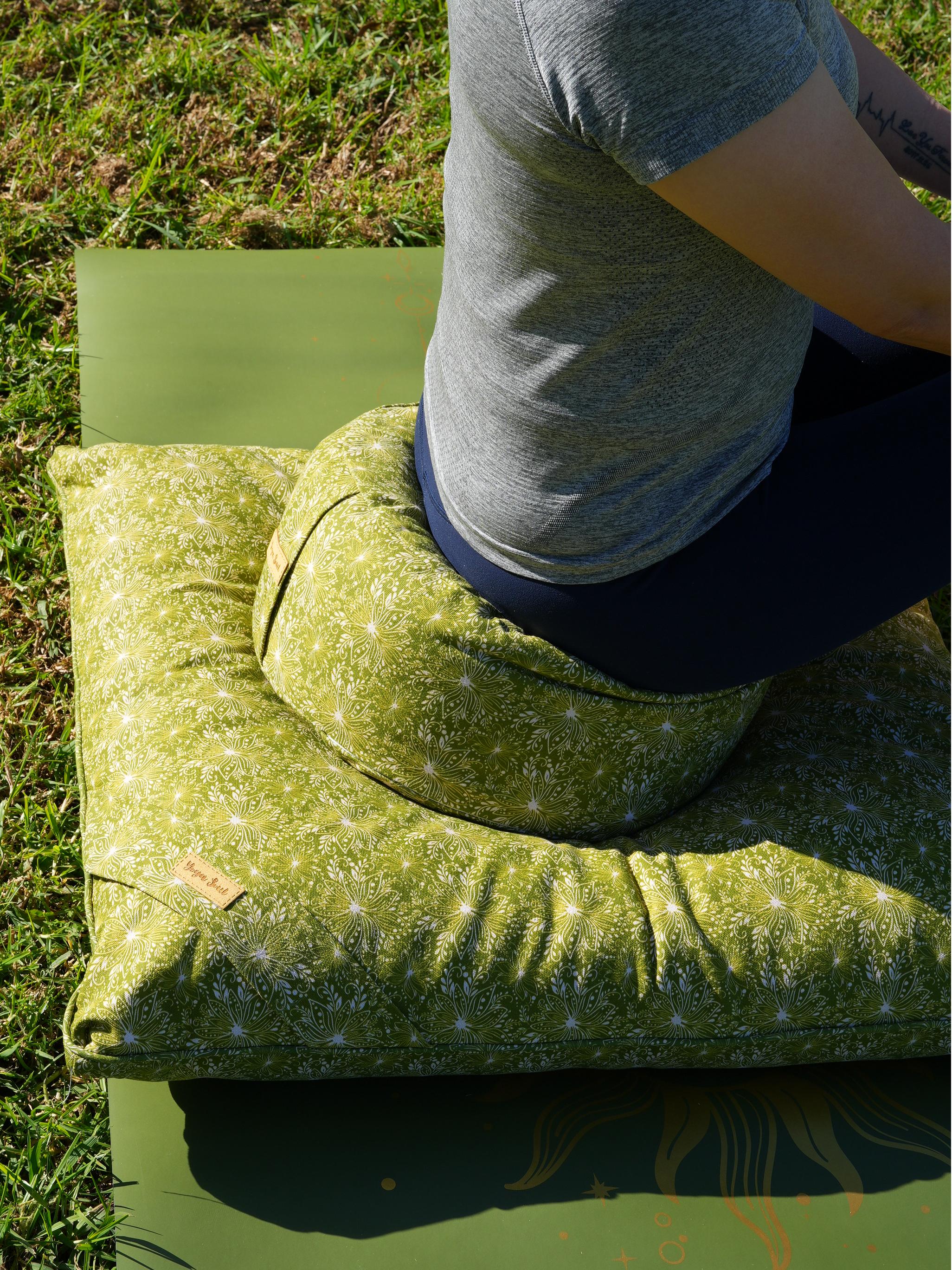 RONDO Meditation Cushion | Lotus | Olive Green