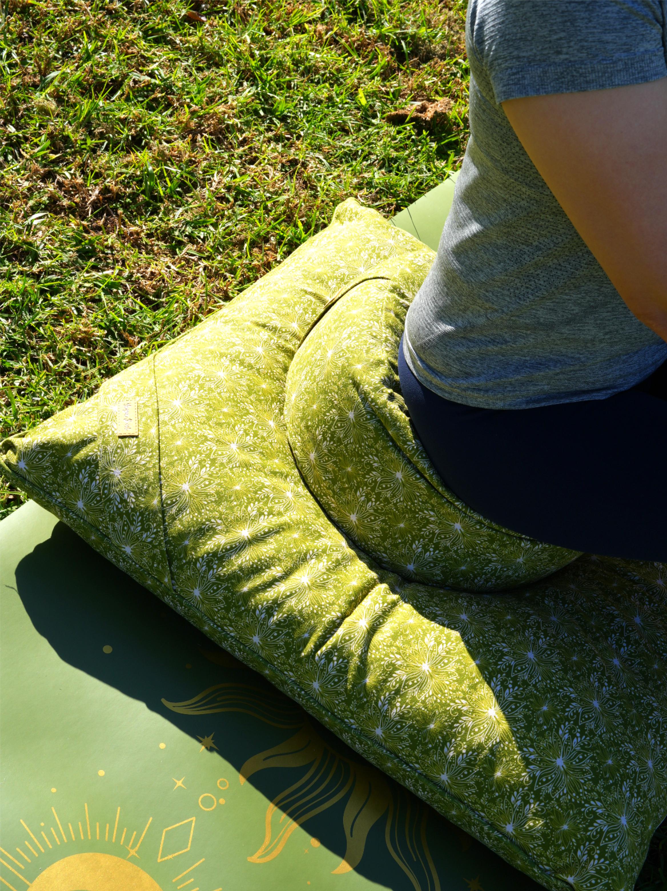 ZABUTON Meditation Cushion | Lotus | Olive Green