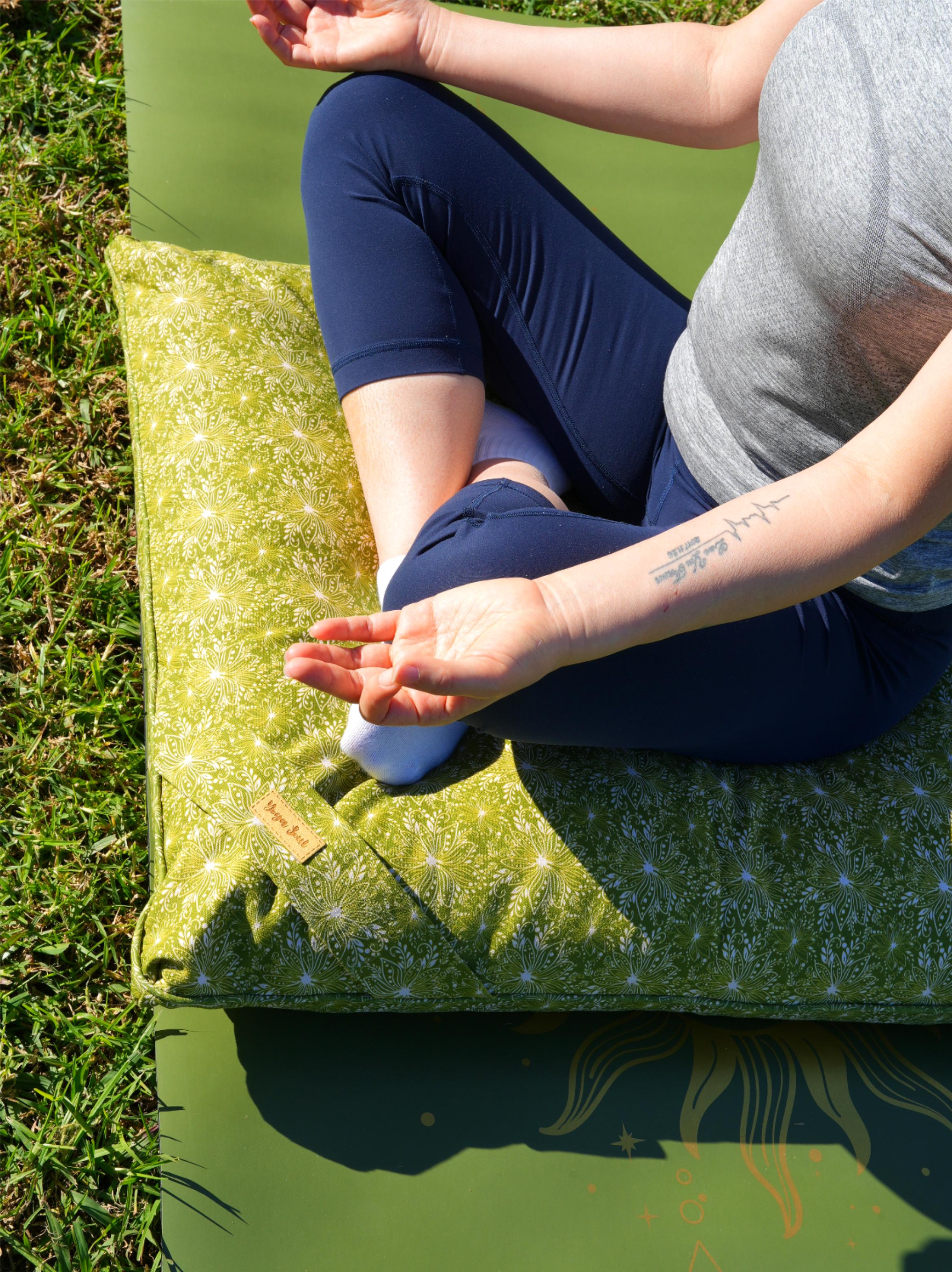 ZABUTON Meditation Cushion | Lotus | Olive Green