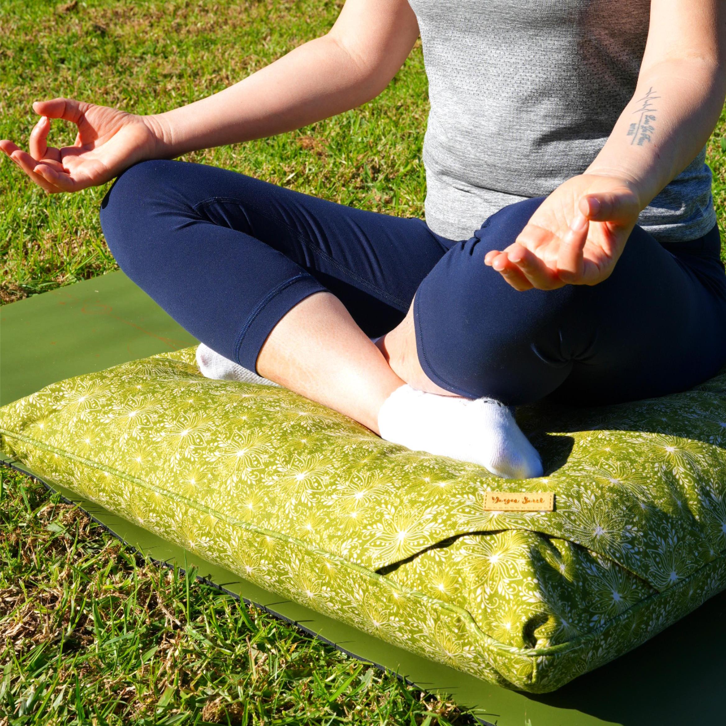 ZABUTON Meditation Cushion | Lotus | Olive Green