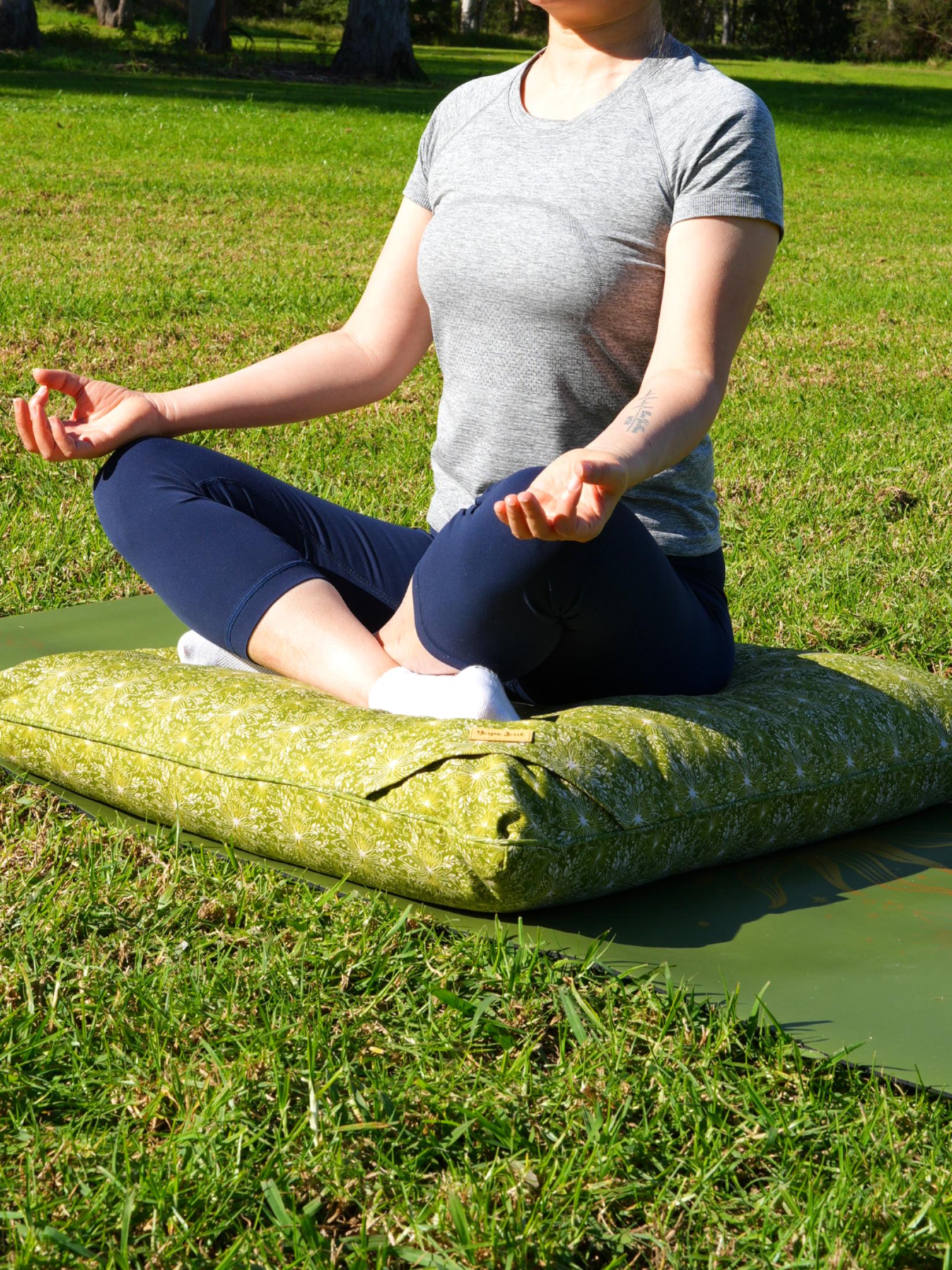 ZABUTON Meditation Cushion | Lotus | Olive Green