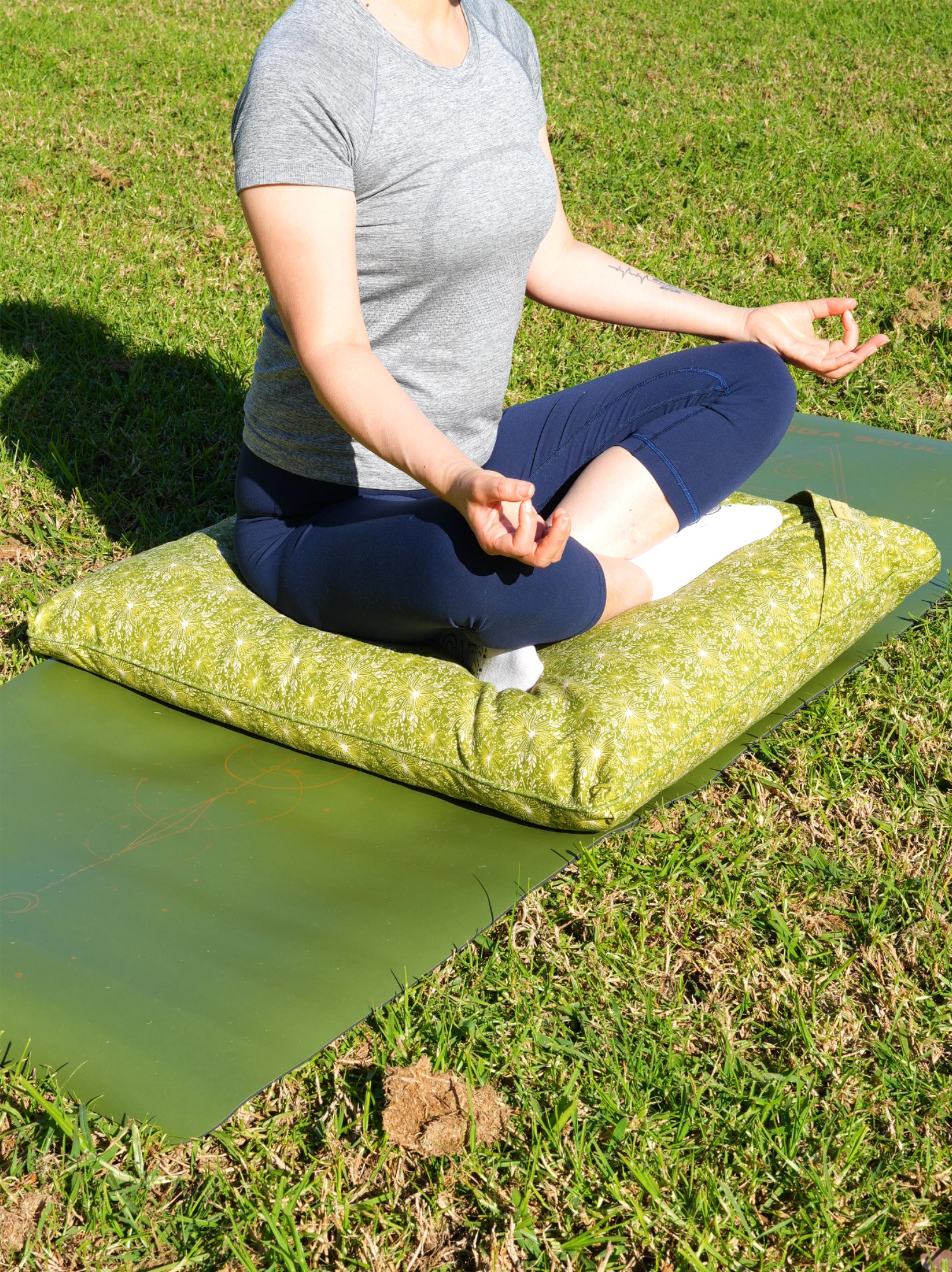 ZABUTON Meditation Cushion | Lotus | Olive Green