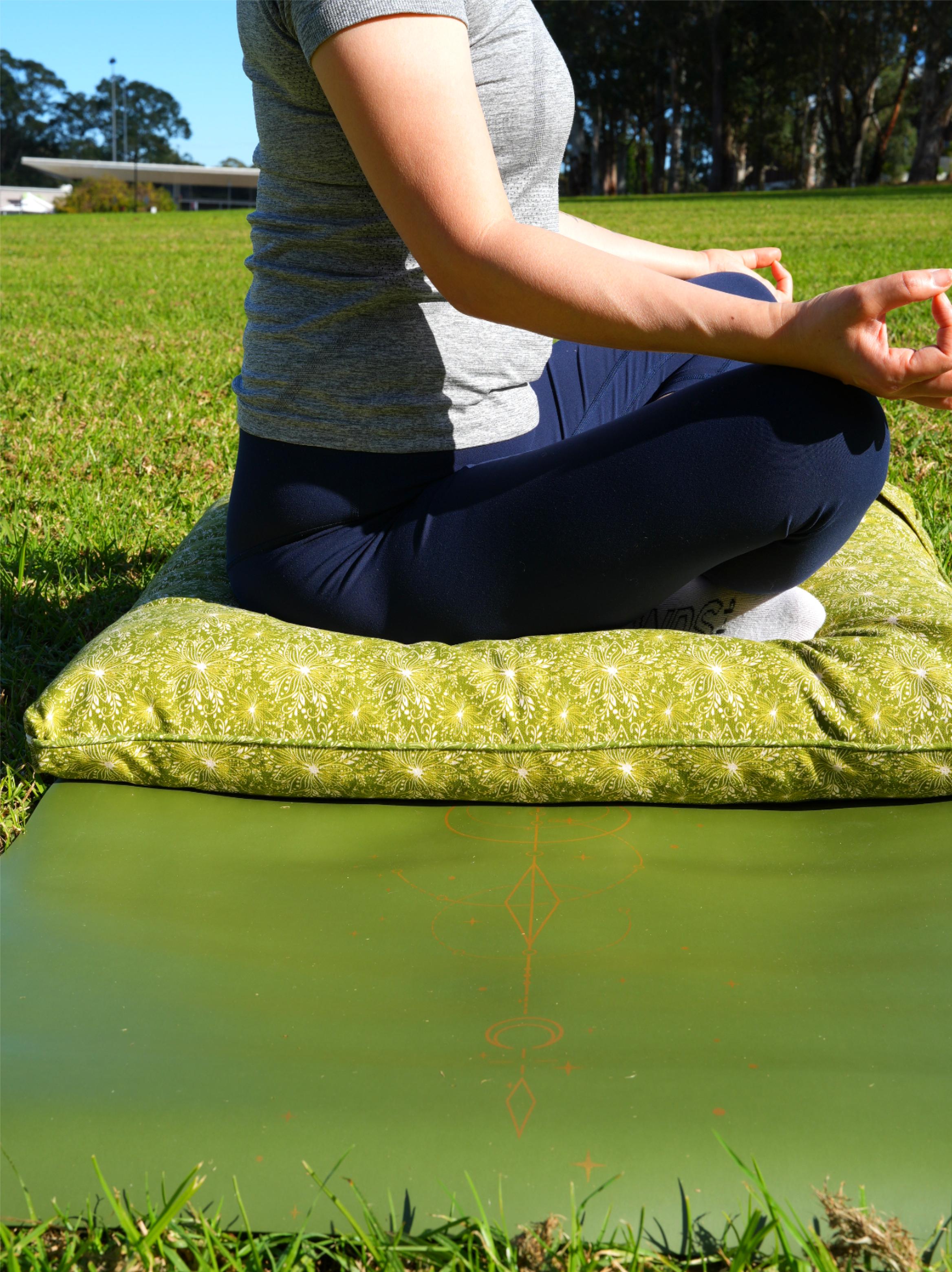 ZABUTON Meditation Cushion | Lotus | Olive Green