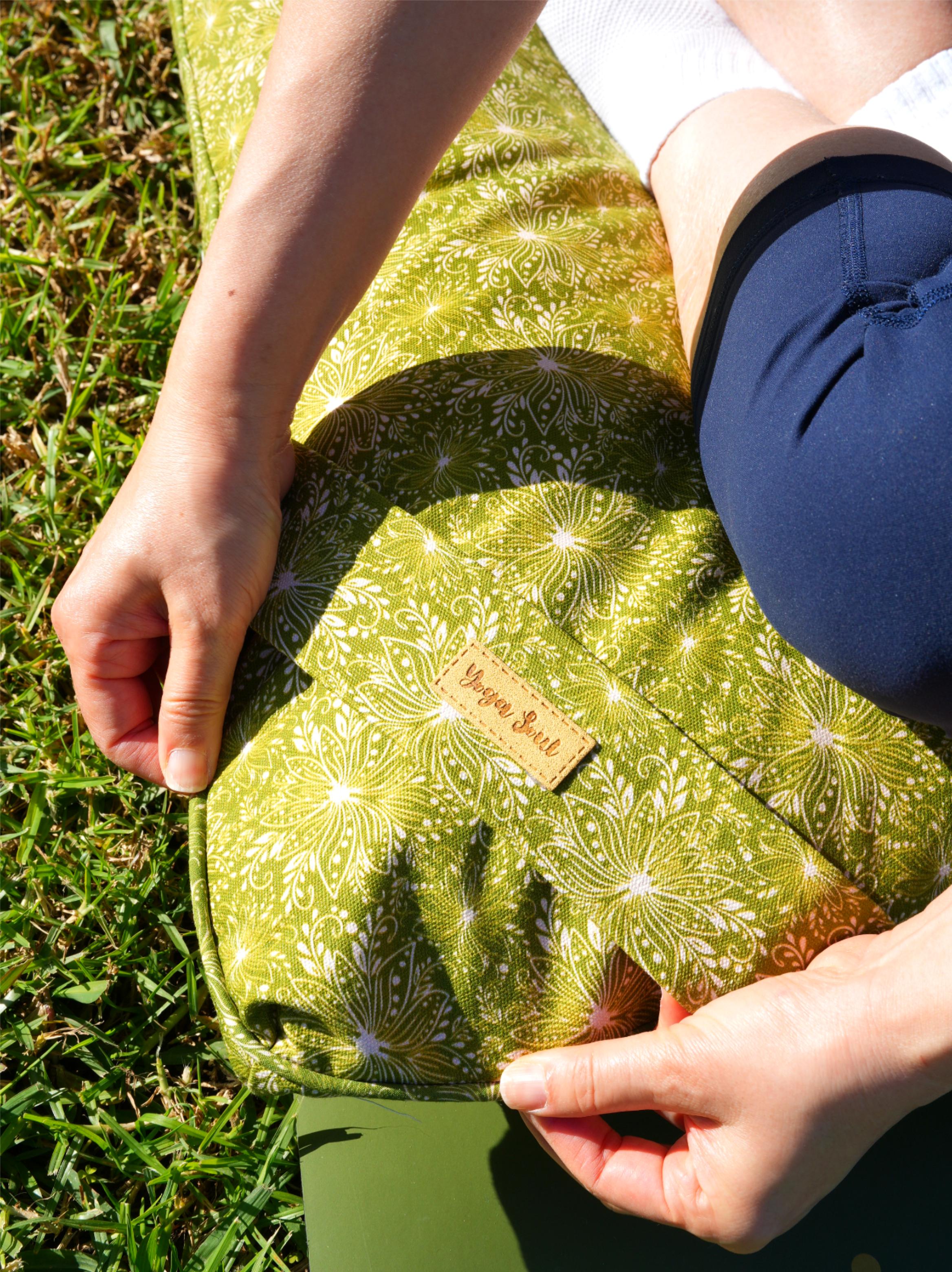 ZABUTON Meditation Cushion | Lotus | Olive Green