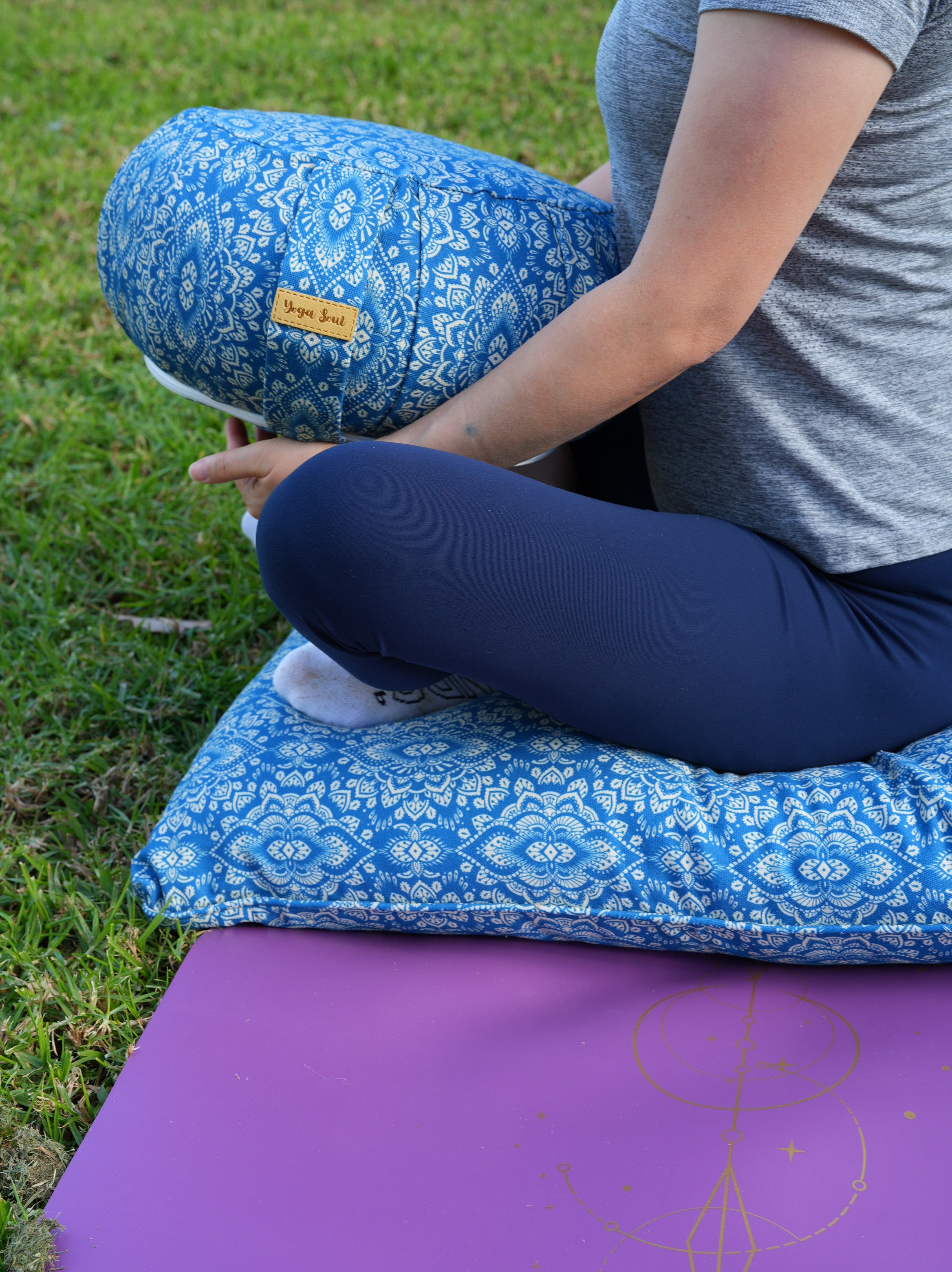 ZABUTON Meditation Cushion | Mandala | Indigo Blue