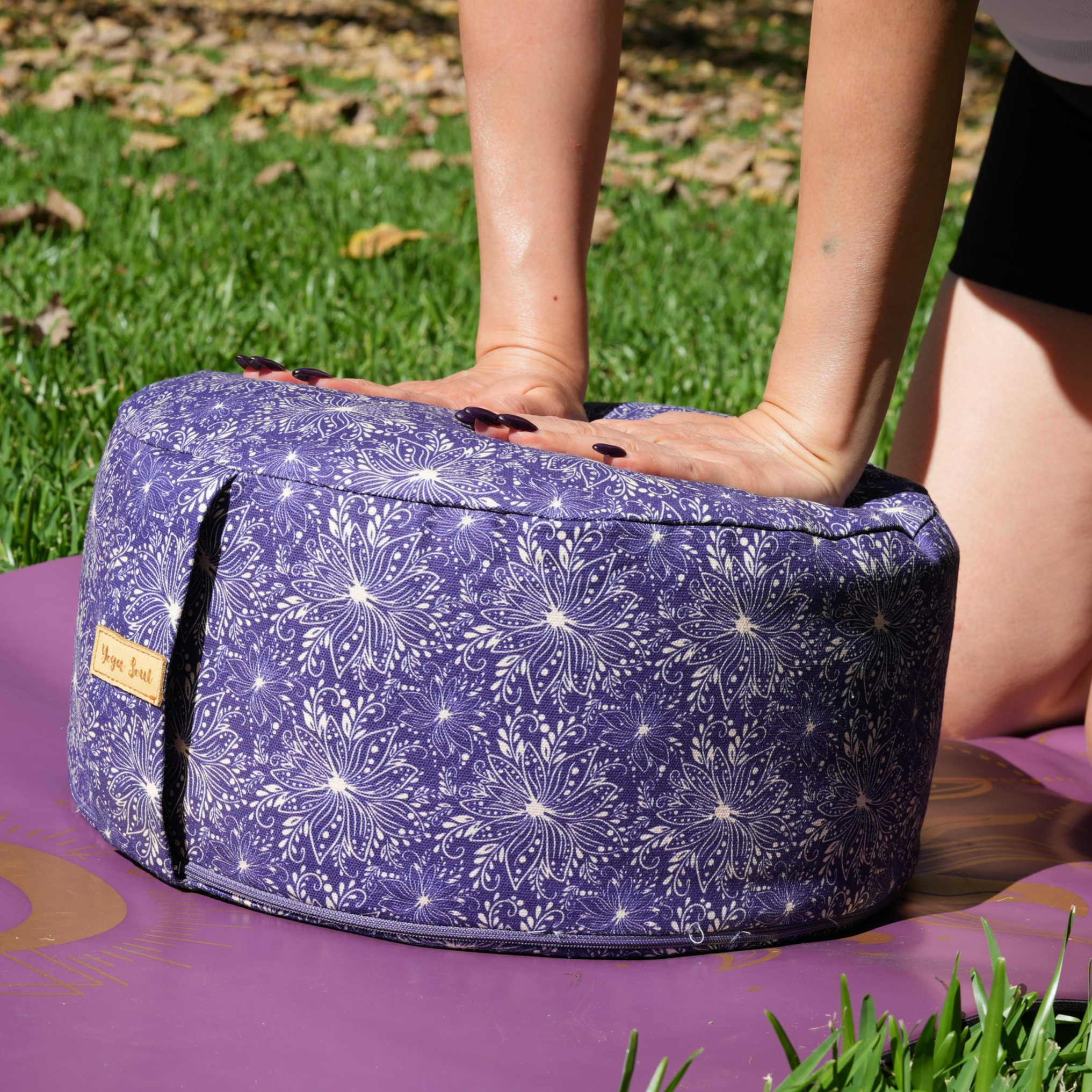 RONDO Meditation Cushion | Sattva Lotus | Midnight