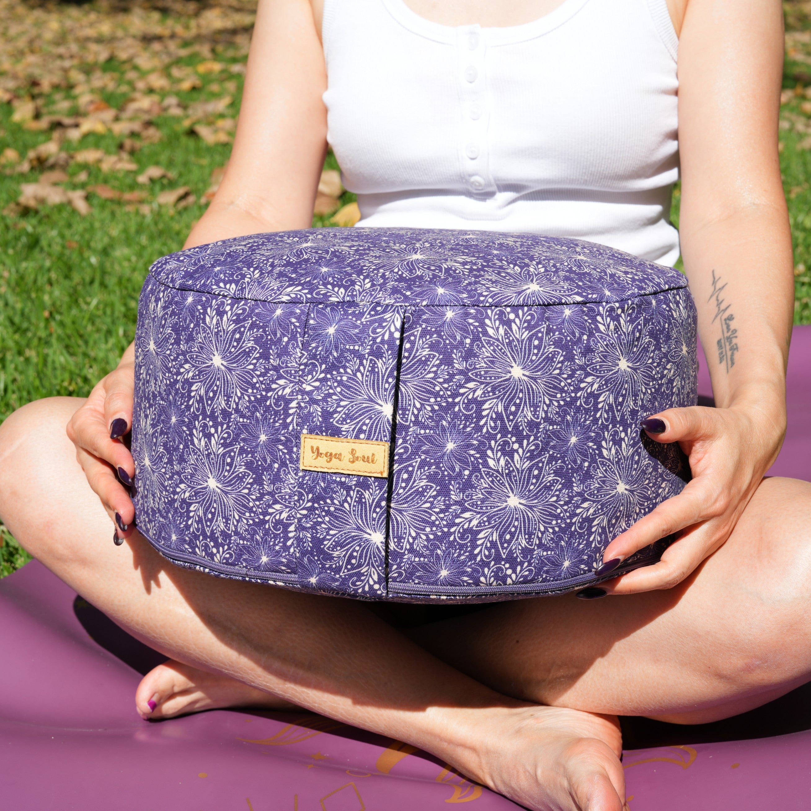 RONDO Meditation Cushion | Sattva Lotus | Midnight