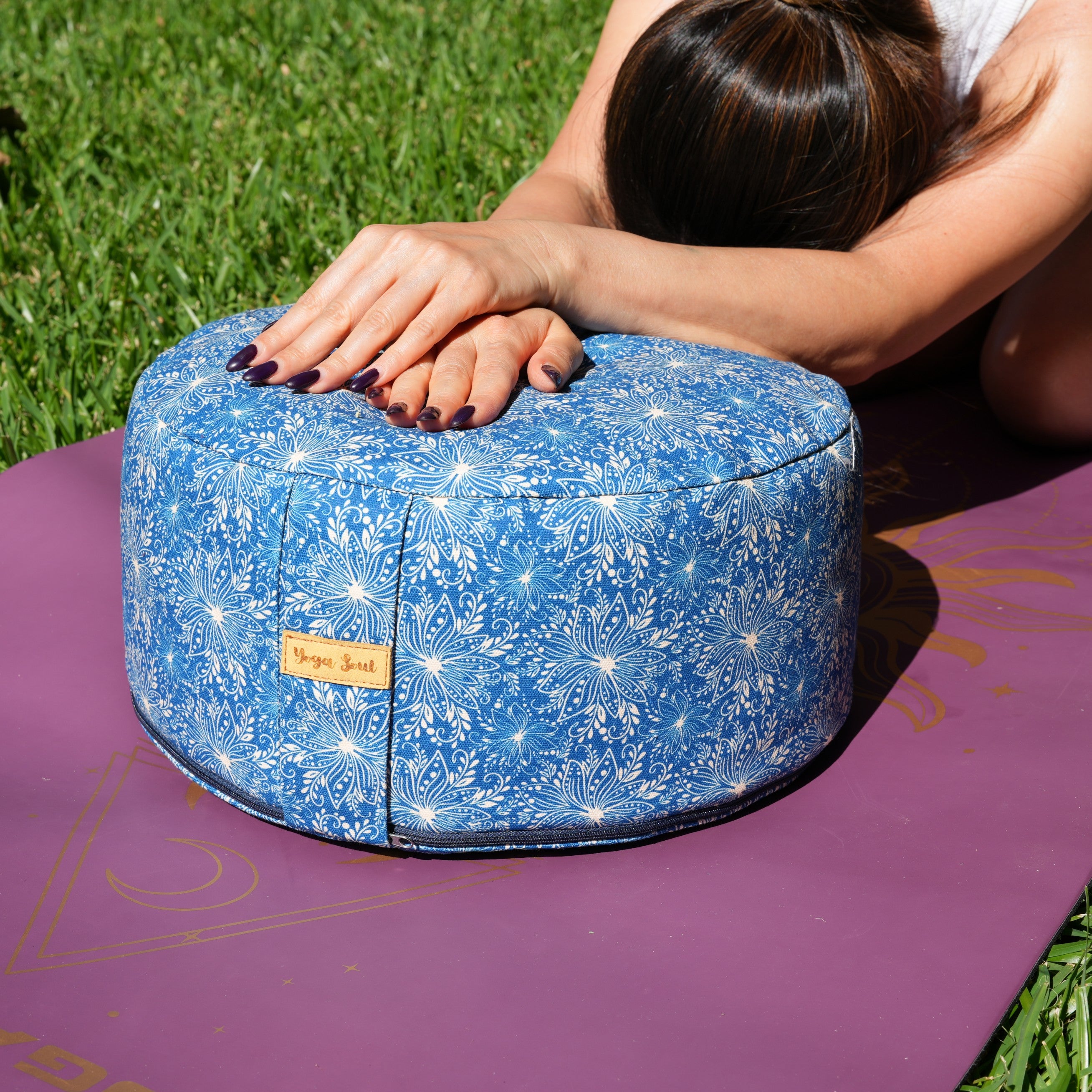 RONDO Meditation Cushion | Sattva Lotus | Indigo Blue