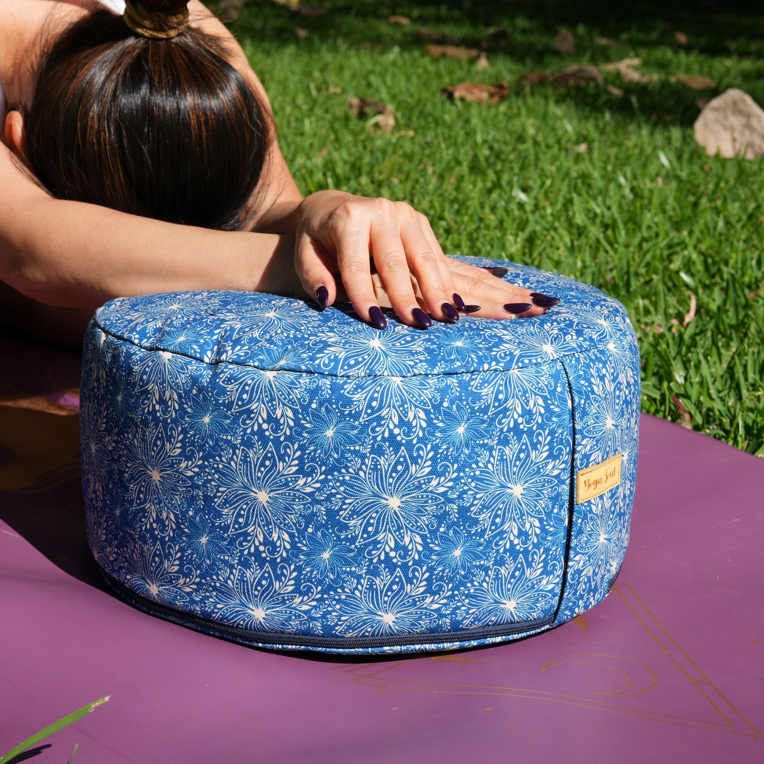 RONDO Meditation Cushion | Sattva Lotus | Indigo Blue