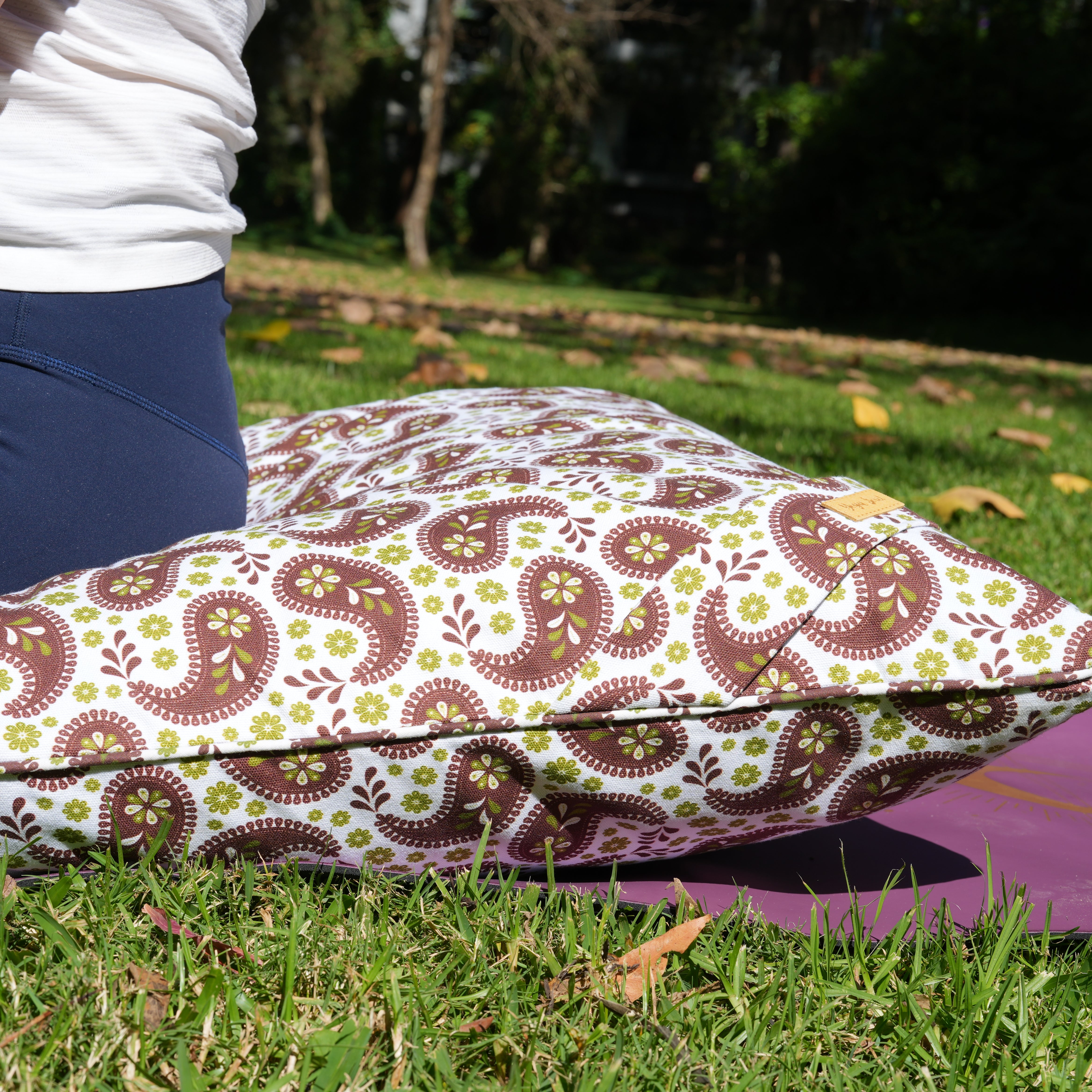 ZABUTON Meditation Cushion | Paisley | Chocolate