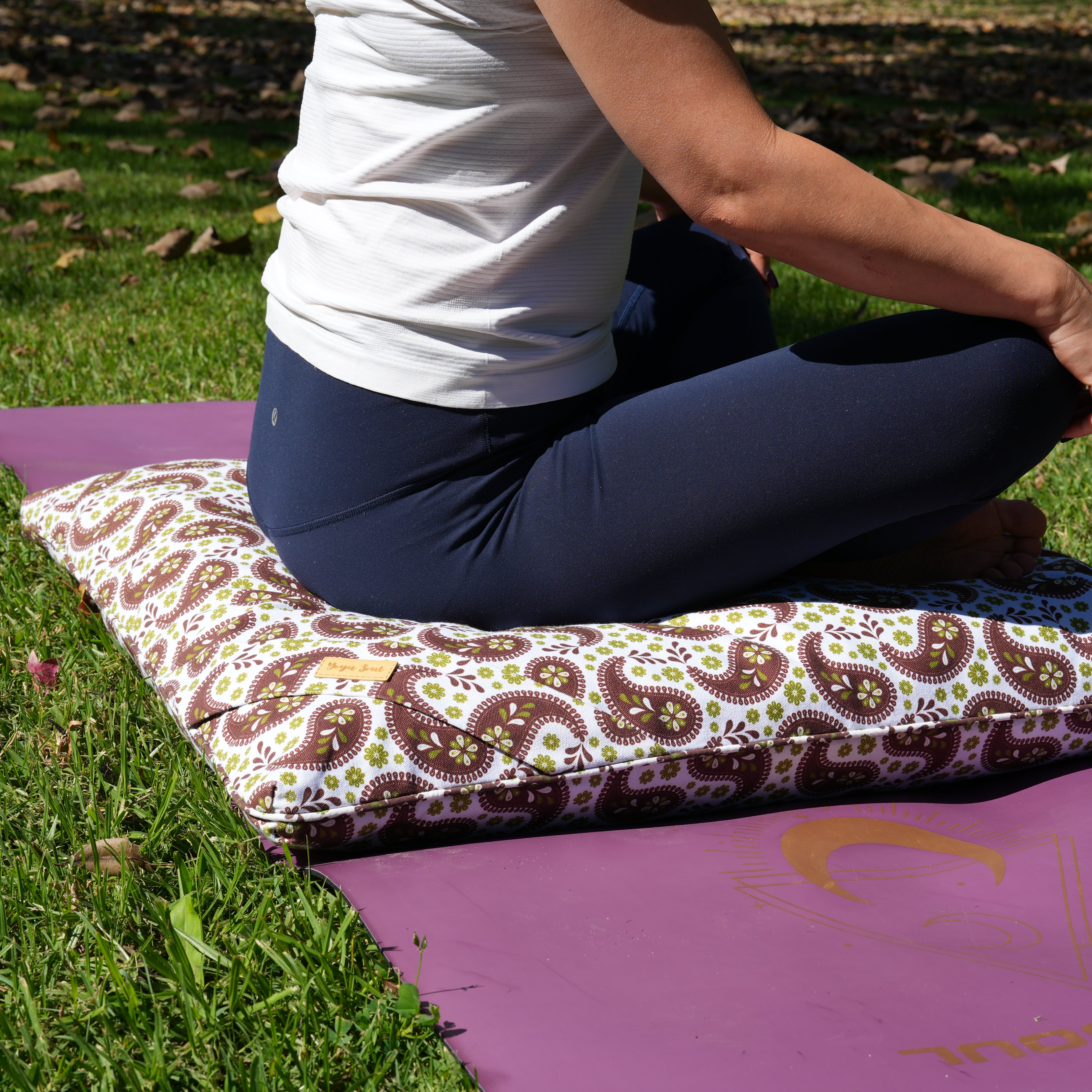 ZABUTON Meditation Cushion | Paisley | Chocolate