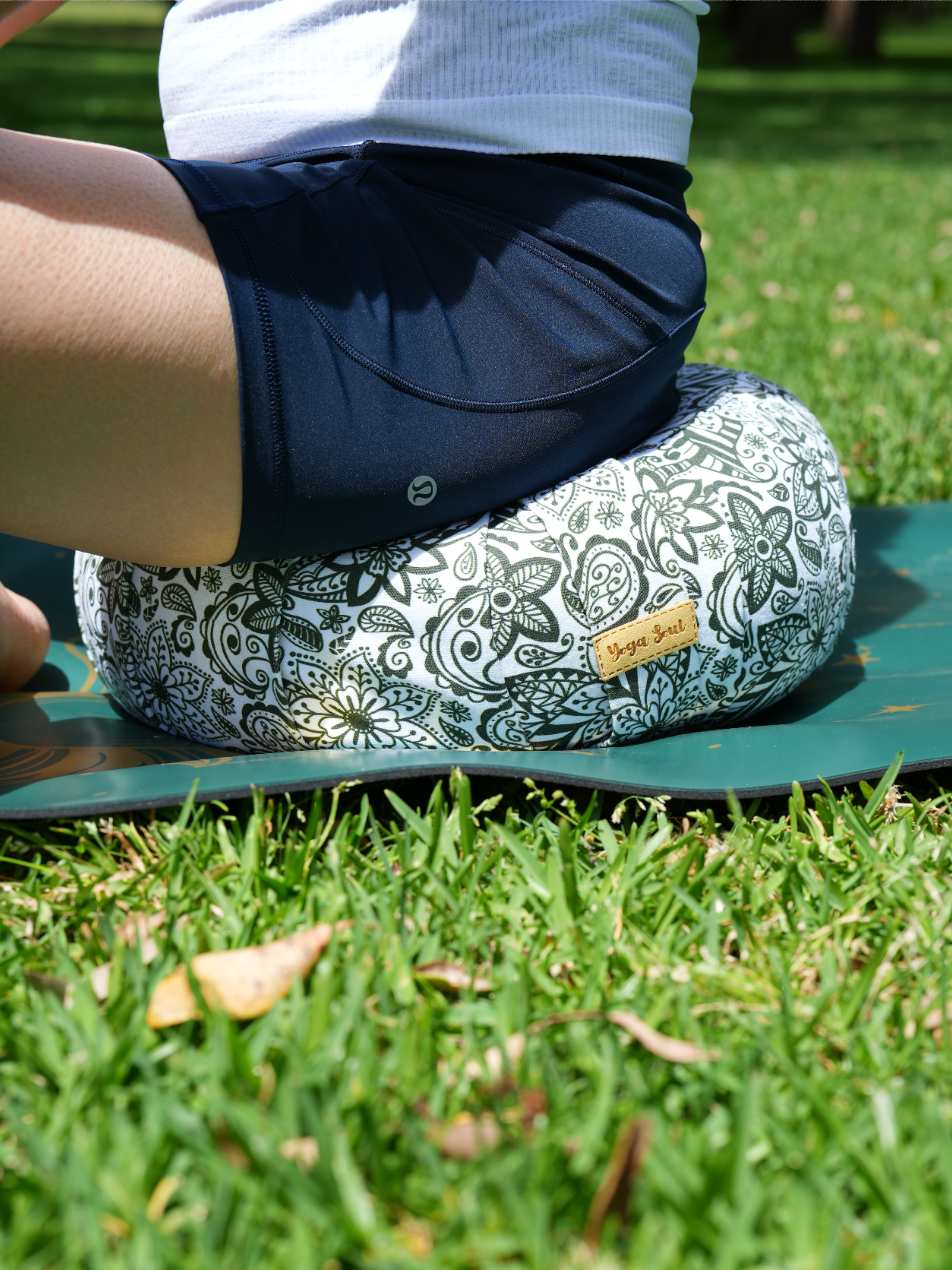 ZAFU Meditation Cushion | Paisley Flower | Trekking Green